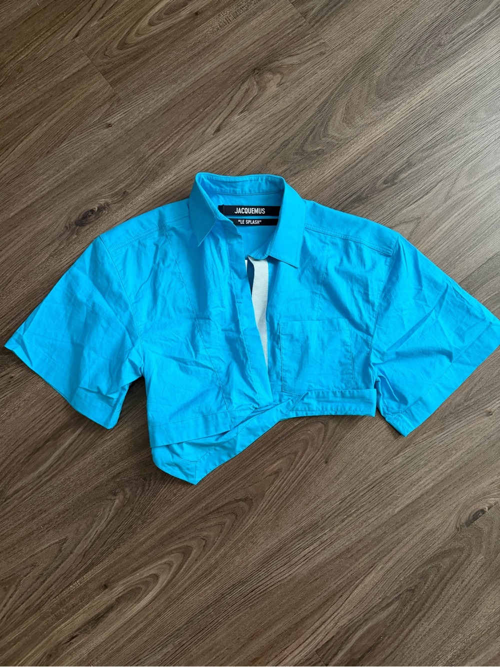 Jacquemus “Le Splash” Turquoise Short-Sleeve Cropped Button-Up
